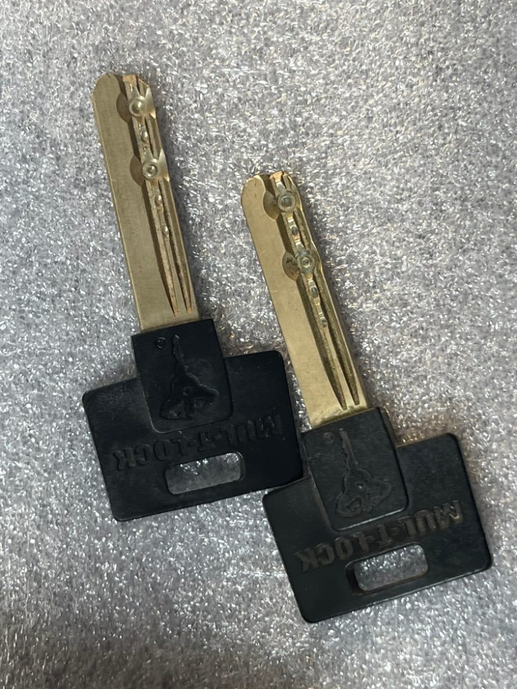 MULTLOCK zamykání zpátečky FAVORIT MULTLOCK zamykání zpátečky FAVORIT