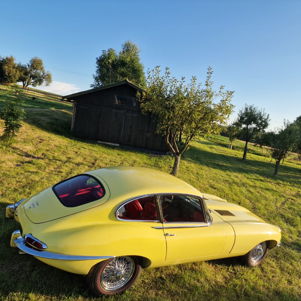 Jaguar E-Type 1 serie 4,2 2+2 rv.1968 po Renovaci Jaguar E-Type 1 serie 4,2 2+2 rv.1968 po Renovaci
