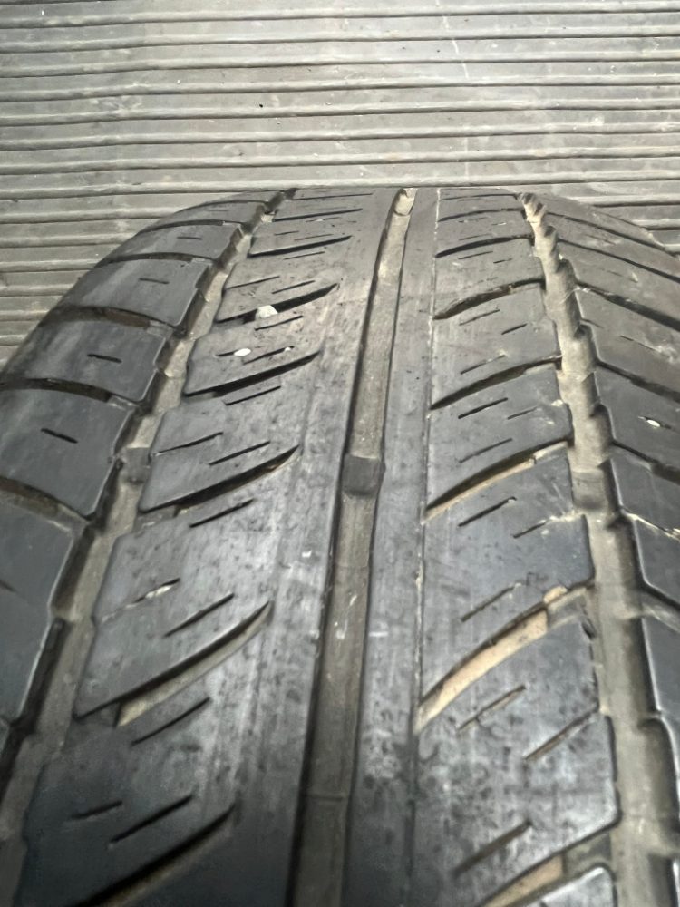 OCTAVIA I. rezerva 1x celé kolo 400Kč a 1x pneu 200Kč OCTAVIA I. rezerva 1x celé kolo 400Kč a 1x pneu 200Kč