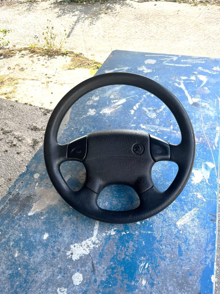 Čtyřramenný volant Škoda FELICIA