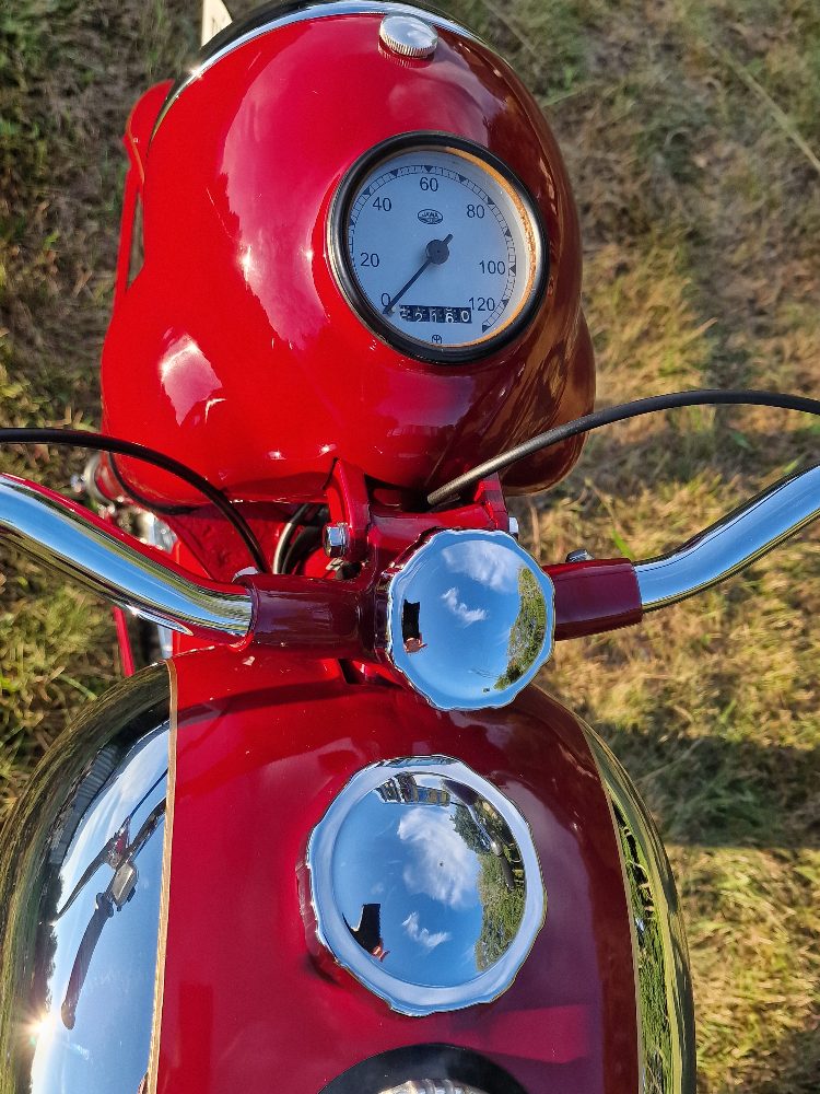 Jawa 250 pérák 1950 Po Renovaci Jawa 250 pérák 1950 Po Renovaci