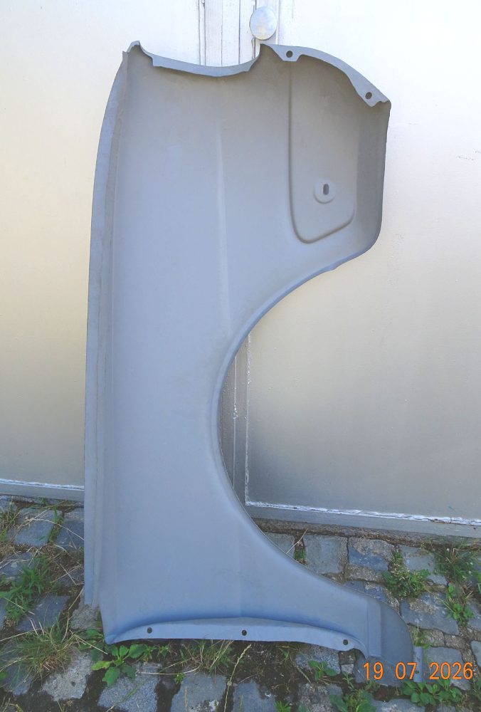 Nový originální levý přední blatník Škoda 105 120, / užovka/ garde, – ČSSR