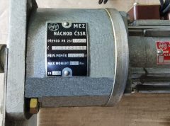 Prodám elektrický servomotor s převodovkou