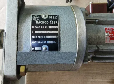 Prodám elektrický servomotor s převodovkou