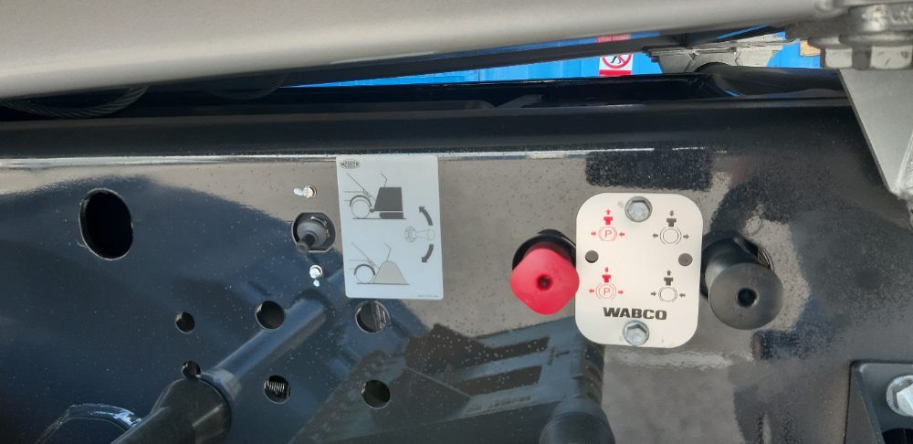 Sklápěcí přívěs MEILLER / ZVEDACÍ NÁPRAVA / plachta / WABCO SmartBoard / IHNED SKLADEM – fotografie 7