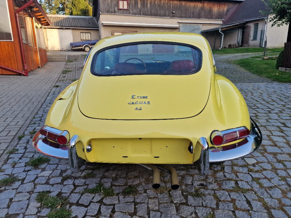 Jaguar E-Type 1 serie 4,2 2+2 rv.1968 po Renovaci – fotografie 9