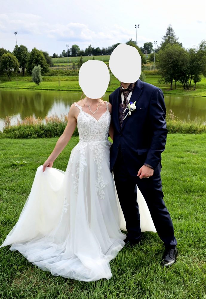 Romatické svatební šaty – fotografie 2