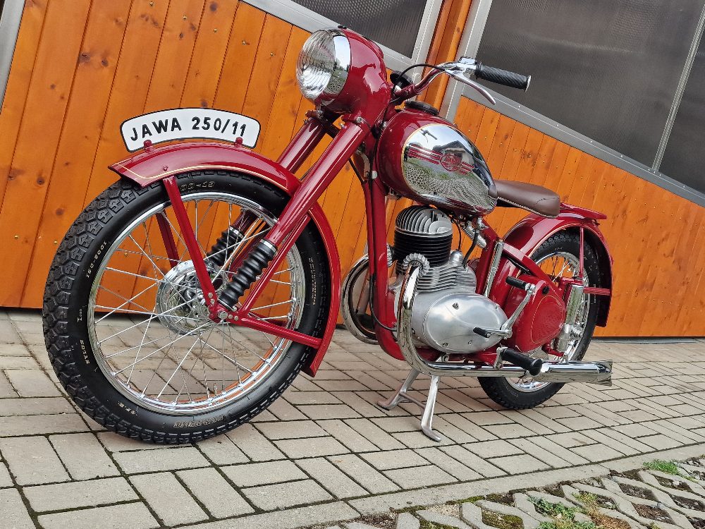 Jawa 250 pérák 1950 Po Renovaci – fotografie 3