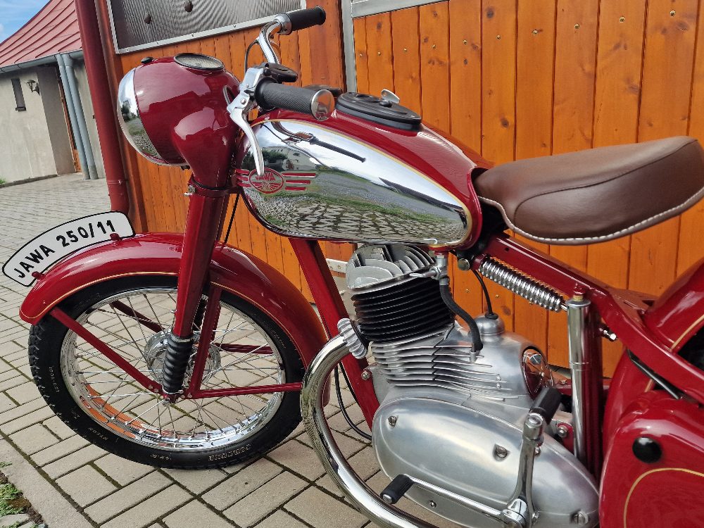 Jawa 250 pérák 1950 Po Renovaci – fotografie 4
