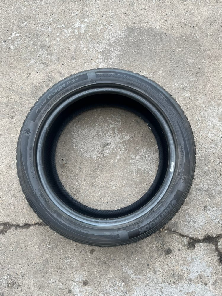 Zimní 4x pneu Hankook Winter i*cept RS2 R17 – fotografie 2