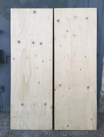 Prodám plotny z překližky za výhodnou cenu.