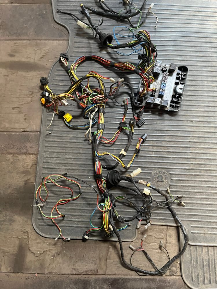Elektroinstalace FAVORIT karburátor 93/94 – fotografie 2