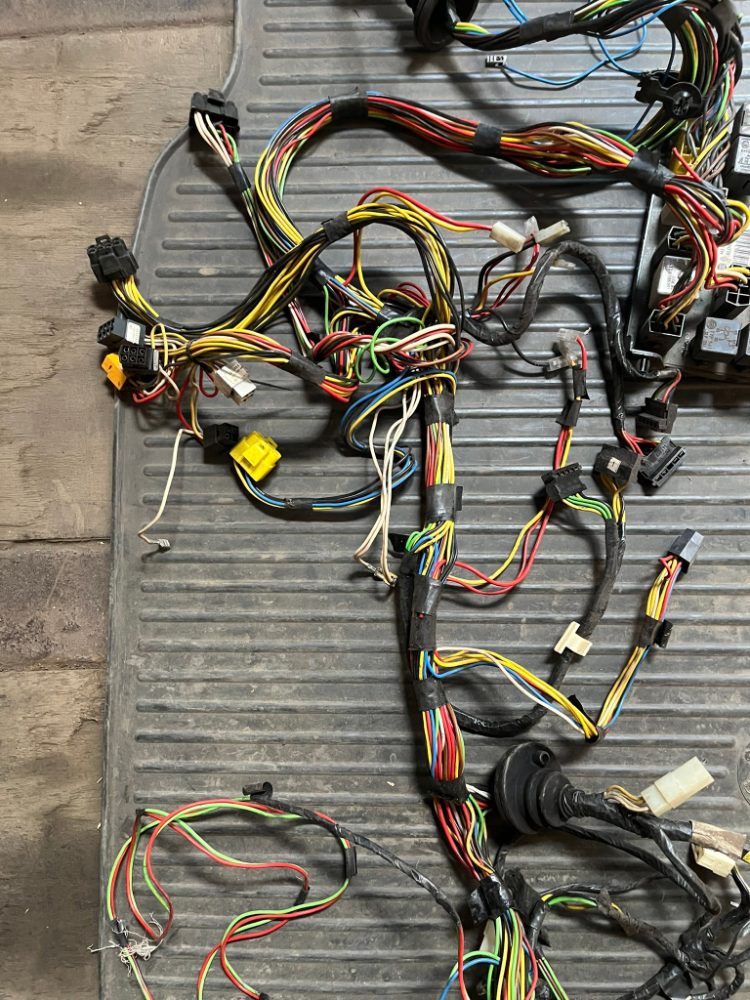 Elektroinstalace FAVORIT karburátor 93/94 – fotografie 4