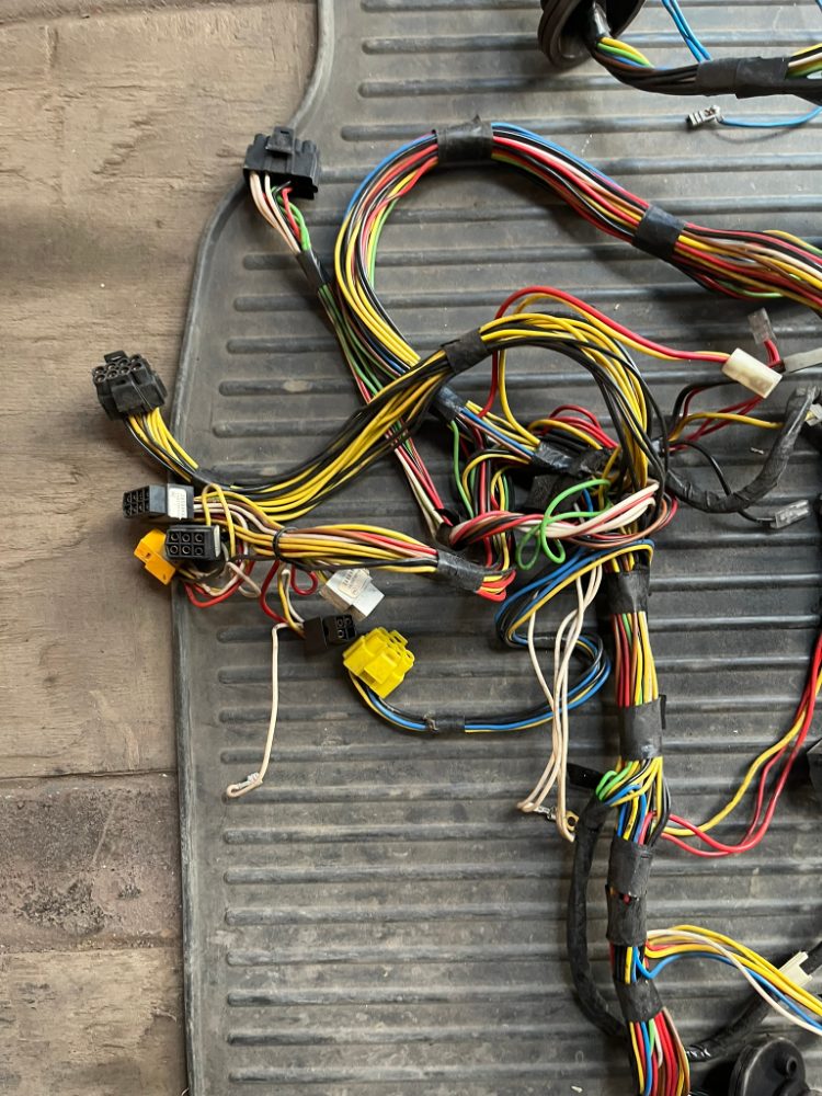 Elektroinstalace FAVORIT karburátor 93/94 – fotografie 8
