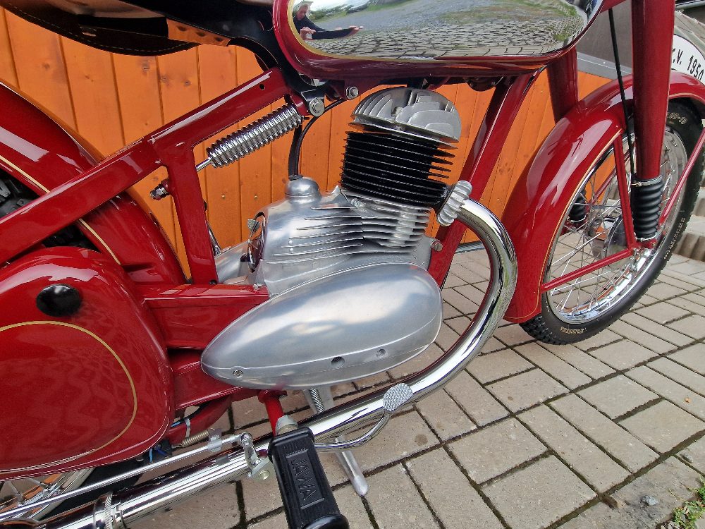 Jawa 250 pérák 1950 Po Renovaci – fotografie 4