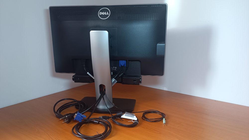 Monitor Dell UltraSharp U2312HM s Dell AX510 Sound Speaker – fotografie 2