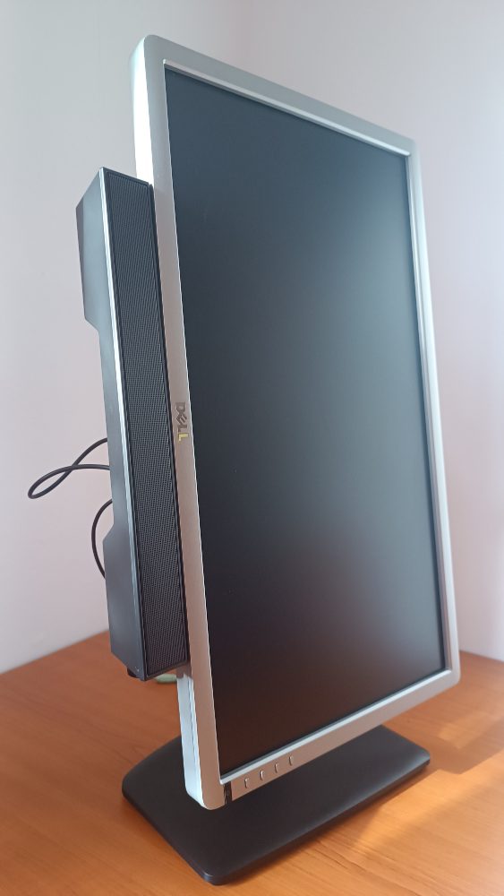 Monitor Dell UltraSharp U2312HM s Dell AX510 Sound Speaker – fotografie 4